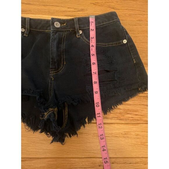 Gypsy Warrior, juniors dark distressed low rise shorties with frayed hem size 5 - Picture 6 of 8